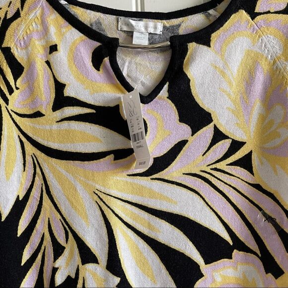 2/$22 New York & Company Floral Short Sleeve Sweater; SZ XS; BNWT - Picture 4 of 7